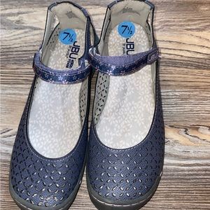 JBU navy shoes